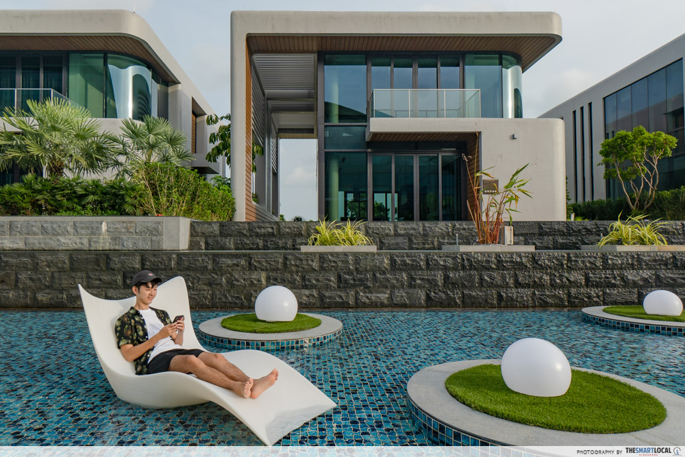 Luxury wellness retreats southeast asia Dusit Thani Laguna pool