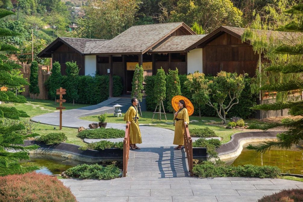 Luxury wellness retreats southeast asia Onsen at Moncham