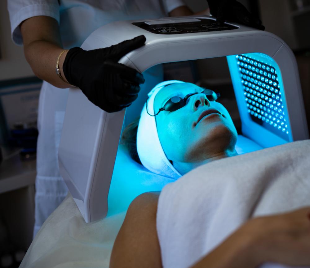 red light therapy - aesthetic chapter 2